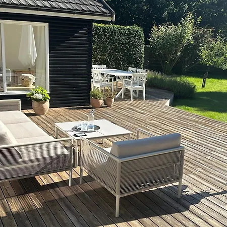 Rageleje - Cozy, Bright Summerhouse Near The And Beautiful Heatherhill